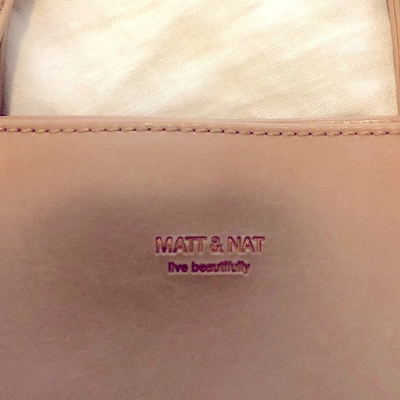 Matt and Nat beige handbag - Picture 3 of 4